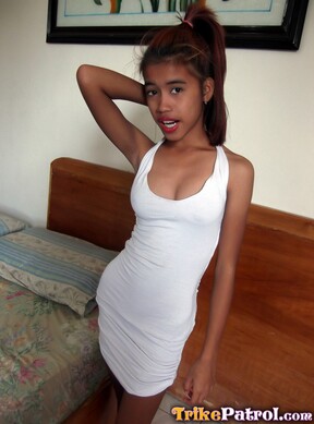 Skinny Merilyn stripping dress and baring nice breasts